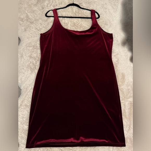 bebe Dresses & Skirts - BEBE Burgundy Velvet Dress